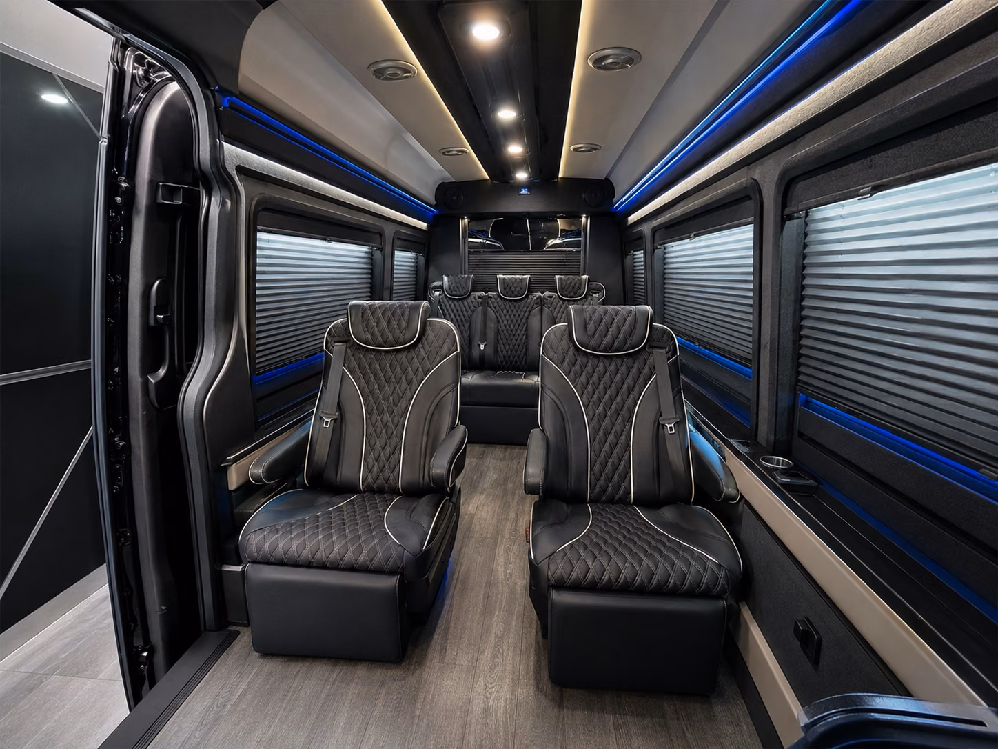 getting your group to the terminal on time starts with the right pickup plan
