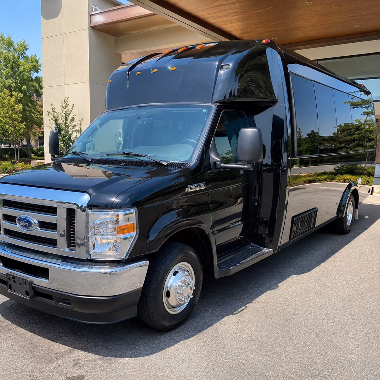 lorain corporate party bus rental
