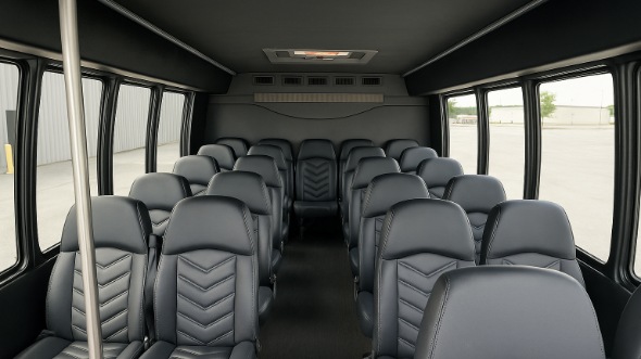 akron 28 passenger minibus
